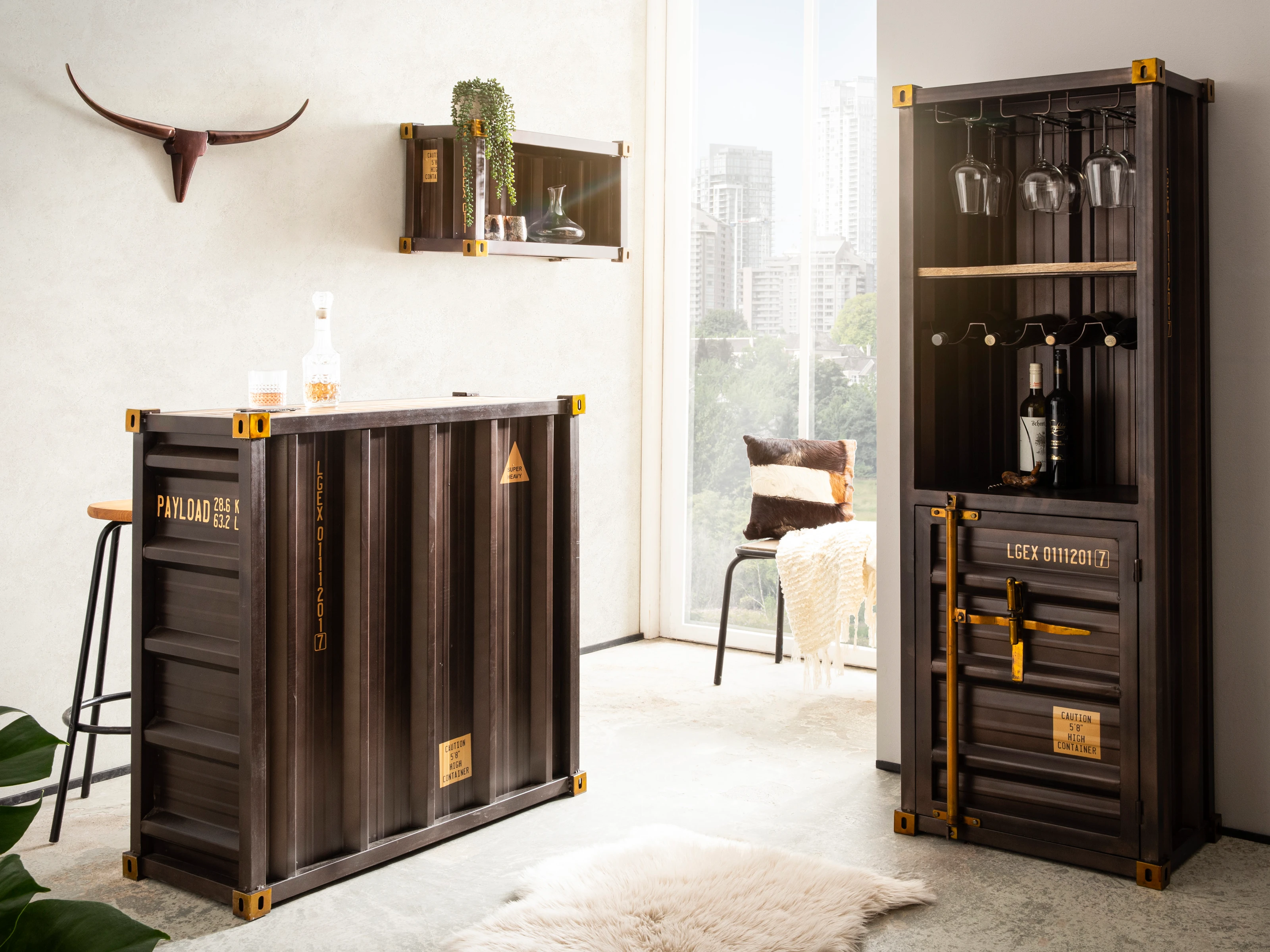 Ambiente-Foto eines modernen Cargon-Holz-Sideboards in Eichenoptik im Wohnzimmer, skandinavischer Stil mit dezenter Dekoration