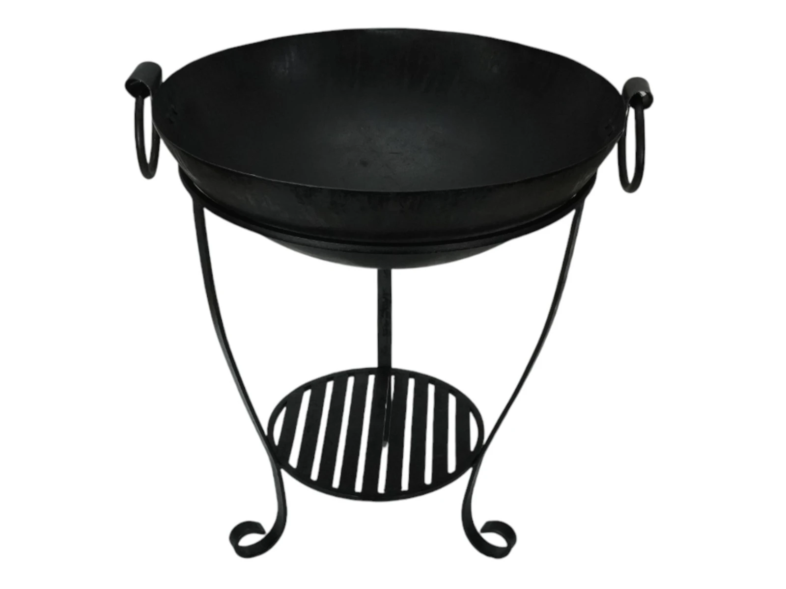 Freisteller Feuerschale Embero Heaven (Ø50×H55 cm) aus schwarzem Metall in 45°-Ansicht mit Ablagerost, für Garten & Terrasse.