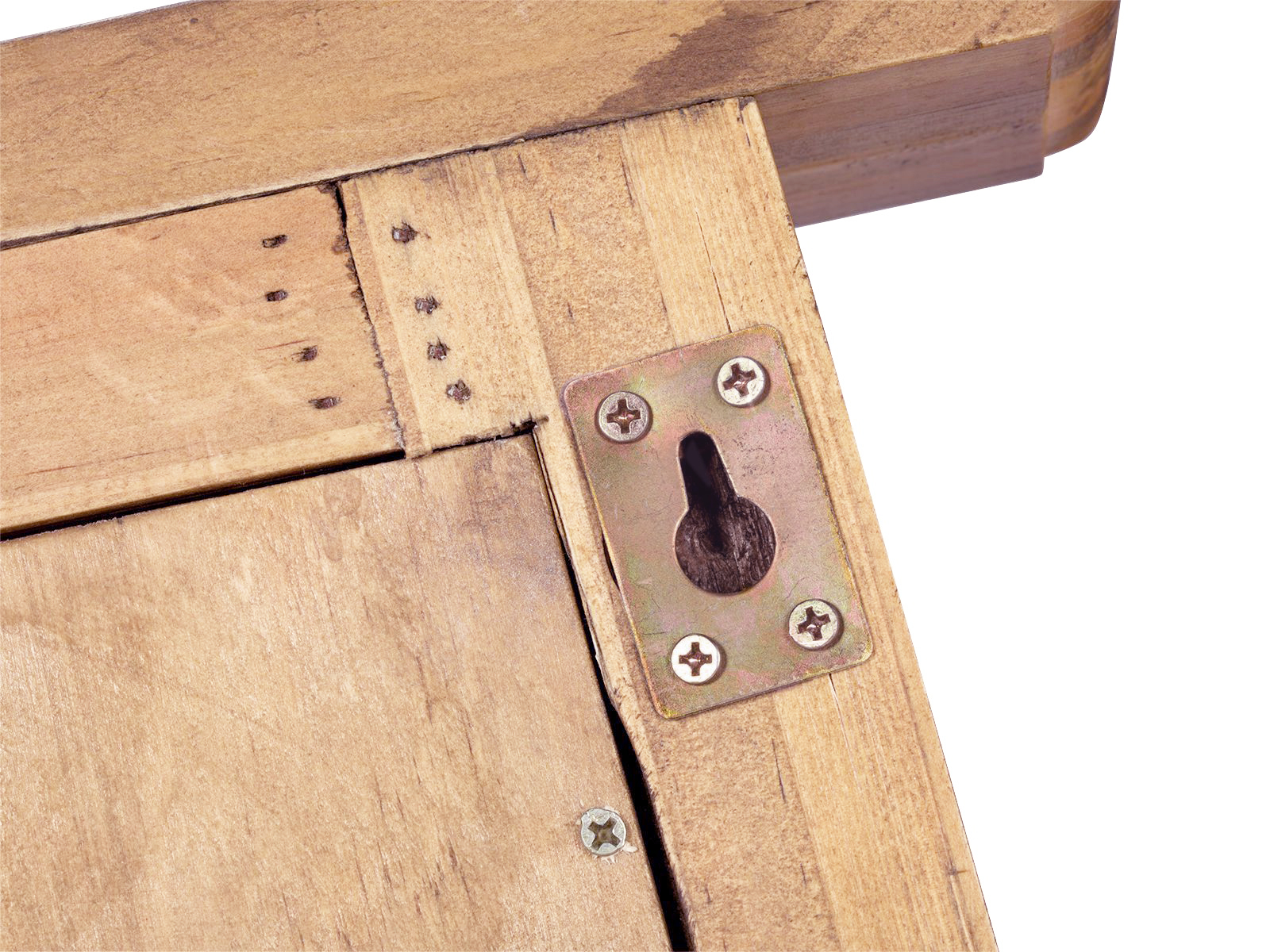 Detailansicht Rückseite Badspiegel Rangun aus braun lackierter recycelter Pinie mit Schlüsselbohrung zum Aufhängen